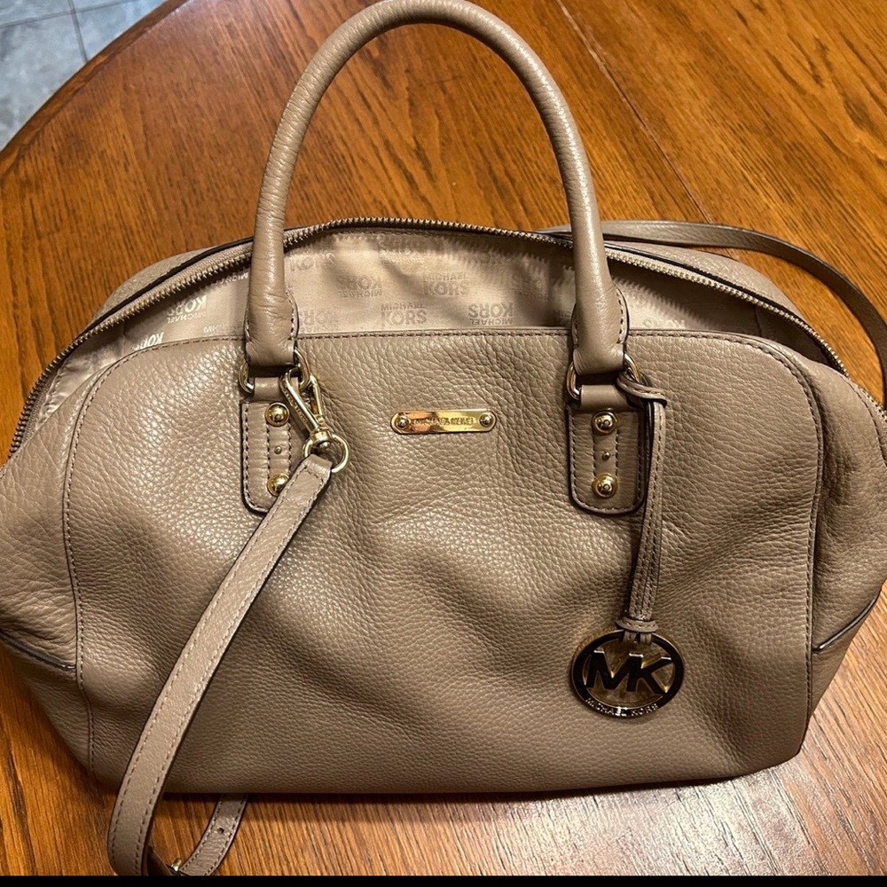 🤎Michael Kors Crossbody/satchel